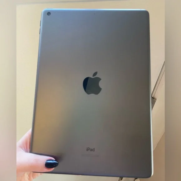 ipad - Picture 2 of 4